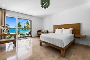 Brand New Oceanview Studio - Pools - Beach - Gym