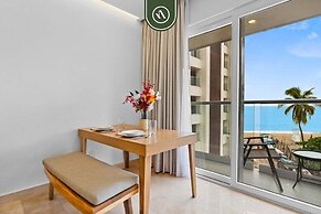 Brand New Oceanview Studio - Pools - Beach - Gym