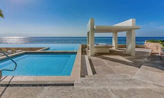 Brand New Oceanview Studio - Pools - Beach - Gym