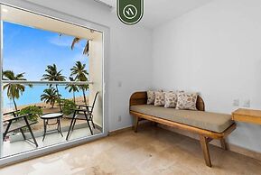 Brand New Oceanview Studio - Pools - Beach - Gym