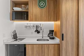 Luxury Studio With Oceanview - Beach - Pool - GYM
