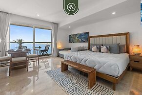 Luxury Studio With Oceanview - Beach - Pool - GYM