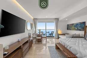 Luxury Studio With Oceanview - Beach - Pool - GYM