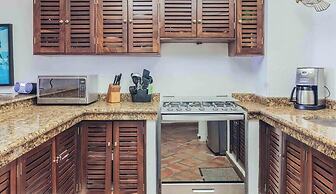 Ocean View 2Br Condo-balcony-beach-pool VDS 111