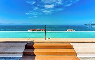 New 1 BR Condo With Amazing Rooftop Pool - Jacuzzi