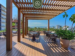 New 1 BR Condo With Amazing Rooftop Pool - Jacuzzi