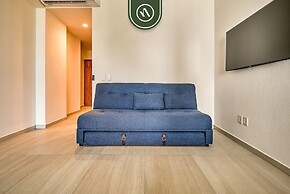 New 1 BR Condo With Amazing Rooftop Pool - Jacuzzi