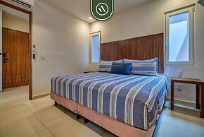 New 1 BR Condo With Amazing Rooftop Pool - Jacuzzi