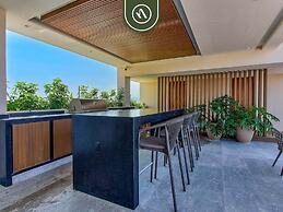 New 1 BR Condo With Amazing Rooftop Pool - Jacuzzi