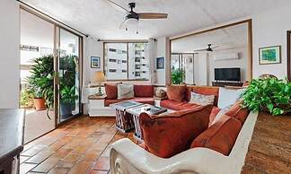 Ocean View 2Br Condo-balcony-beach-pool - 303