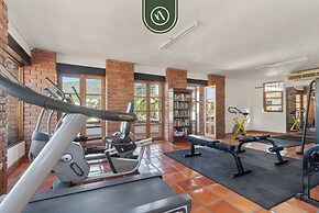 Stylish 2 BR Condo in Romantic Zone - Rooftop Pool