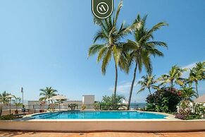 Amazing 1 BR Condo - Partial Oceanview - Pool