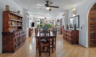 Ocean View 2Br Condo-balcony-beach-pool - 902