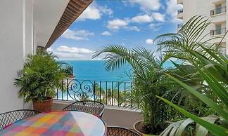 Ocean View 2Br Condo-balcony-beach-pool - 902