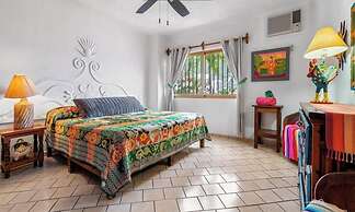 Ocean View 2Br Condo-balcony-beach-pool - 902