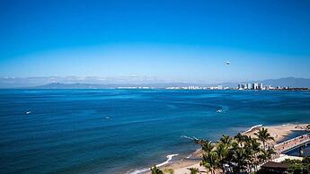 Ocean View 2Br Condo-balcony-beach-pool - 902