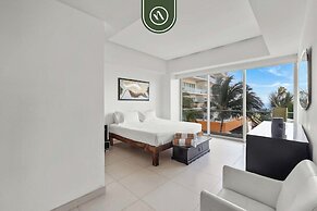 Beachfront 1 BR Condo With Multiple Pools - Gym