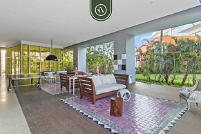 Beachfront 1 BR Condo With Multiple Pools - Gym