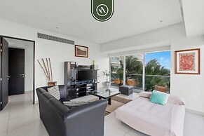 Beachfront 1 BR Condo With Multiple Pools - Gym