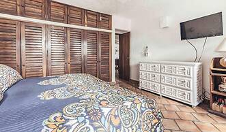 Beach Front Building 2Br Condo-balcony-beach-pool