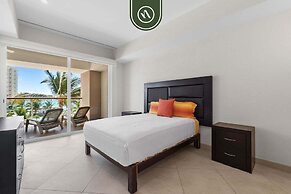Oceanfront 2 BR Condo - Beach - Restaurant - Gym