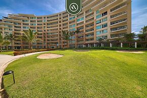 Oceanfront 2 BR Condo - Beach - Restaurant - Gym