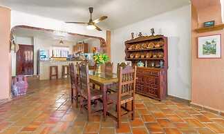 Ocean View 2Br Condo-balcony-beach-pool - 304