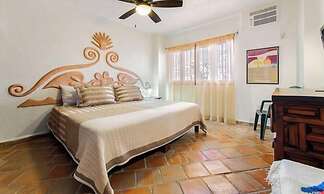 Ocean View 2Br Condo-balcony-beach-pool - 304