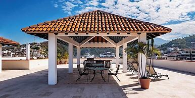 Ocean View 2Br Condo-balcony-beach-pool - 304
