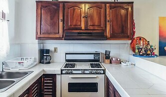 Ocean View 2Br Condo-balcony-beach-pool - 604