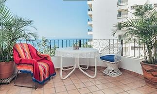 Ocean View 2Br Condo-balcony-beach-pool - 604