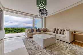 New 3BR Condo - Oceanview Terrace - Private Beach