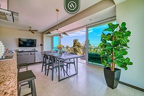 Luxury Oceanfront 2BR Condo With Private Balcony