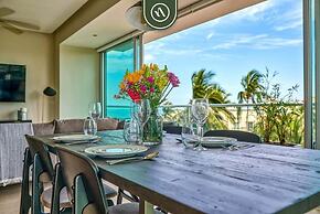 Luxury Oceanfront 2BR Condo With Private Balcony