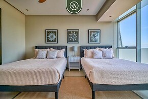 Luxury Oceanfront 2BR Condo With Private Balcony