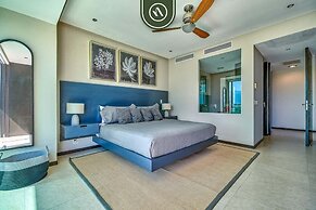 Luxury Oceanfront 2BR Condo With Private Balcony