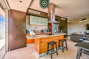 Luxury Oceanfront 2BR Condo With Private Balcony