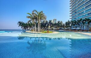 Luxury Oceanfront 2BR Condo With Private Balcony