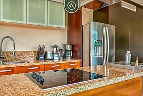 Luxury Oceanfront 2BR Condo With Private Balcony