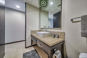 Luxury Oceanfront 2BR Condo With Private Balcony