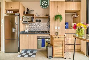 Brand New Studio - 2 Min to Beach - Rooftop Pool