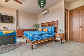 Brand New Studio - 2 Min to Beach - Rooftop Pool