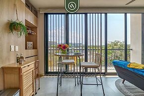 Brand New Studio - 2 Min to Beach - Rooftop Pool