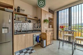 Brand New Studio - 2 Min to Beach - Rooftop Pool