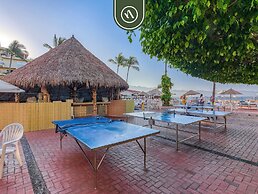 Beachfront 2 BR Condo - Beach - Pools - Tennis
