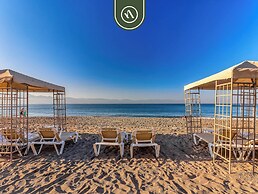 Beachfront 2 BR Condo - Beach - Pools - Tennis