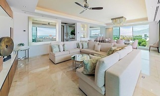 Luxury Oceanfront 4BR Condo - Pool - Ocean View