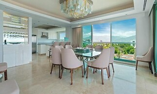 Luxury Oceanfront 4BR Condo - Pool - Ocean View