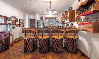 Ocean View 2Br Condo-balcony-beach-pool - 802