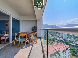 Luxury Oceanfront 3 BR Condo - Pools